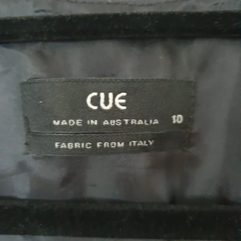 CUE size 10 dress - Picture 2 of 4